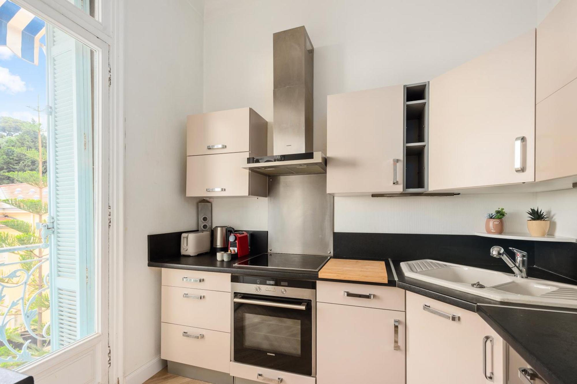 Mont Fleuri- Somptueux 2 Pieces - Parking - Menton Apartment Bagian luar foto
