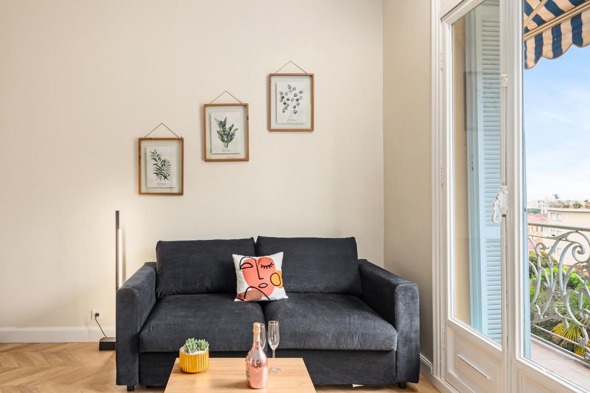 Mont Fleuri- Somptueux 2 Pieces - Parking - Menton Apartment Bagian luar foto