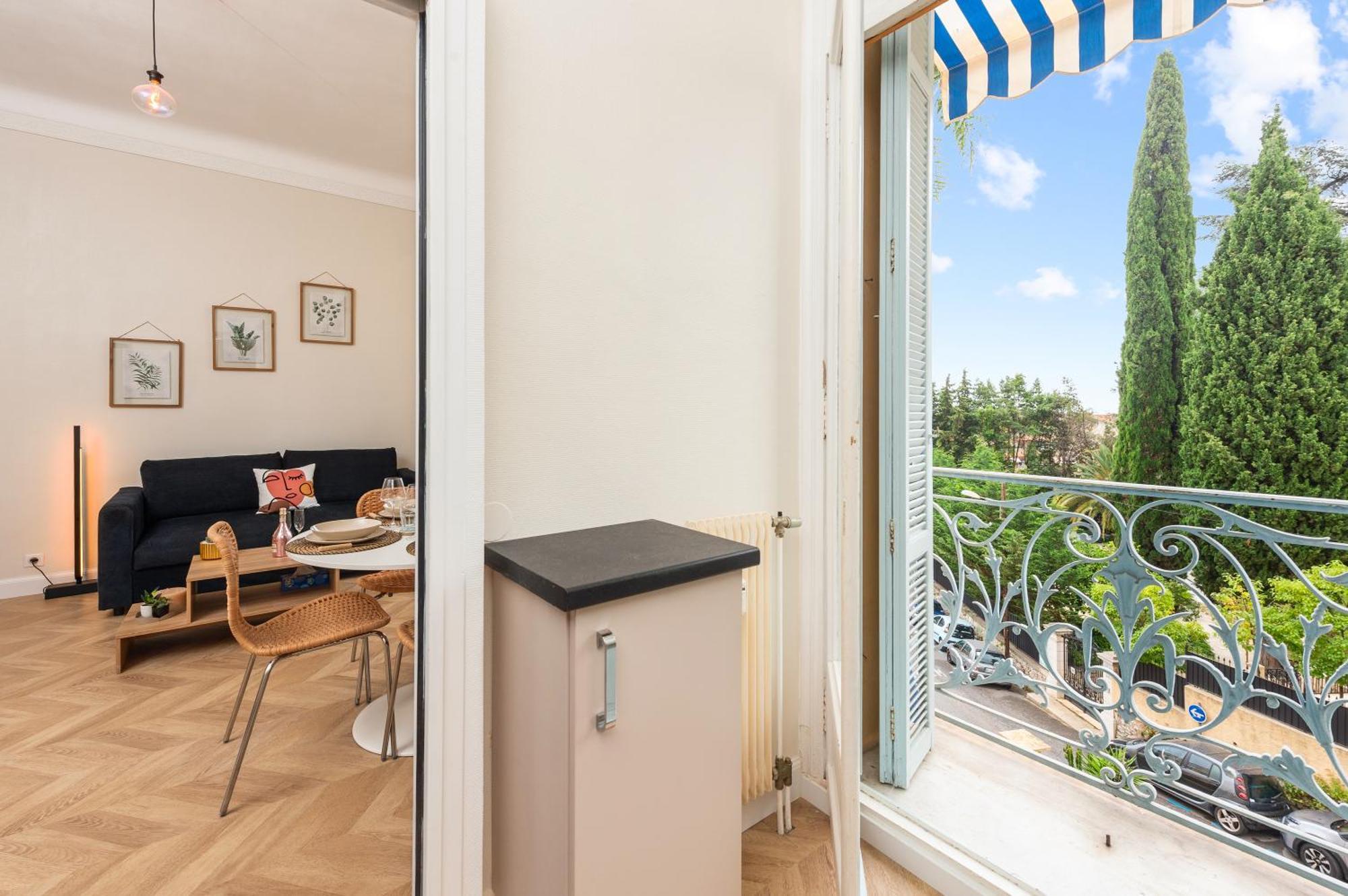 Mont Fleuri- Somptueux 2 Pieces - Parking - Menton Apartment Bagian luar foto