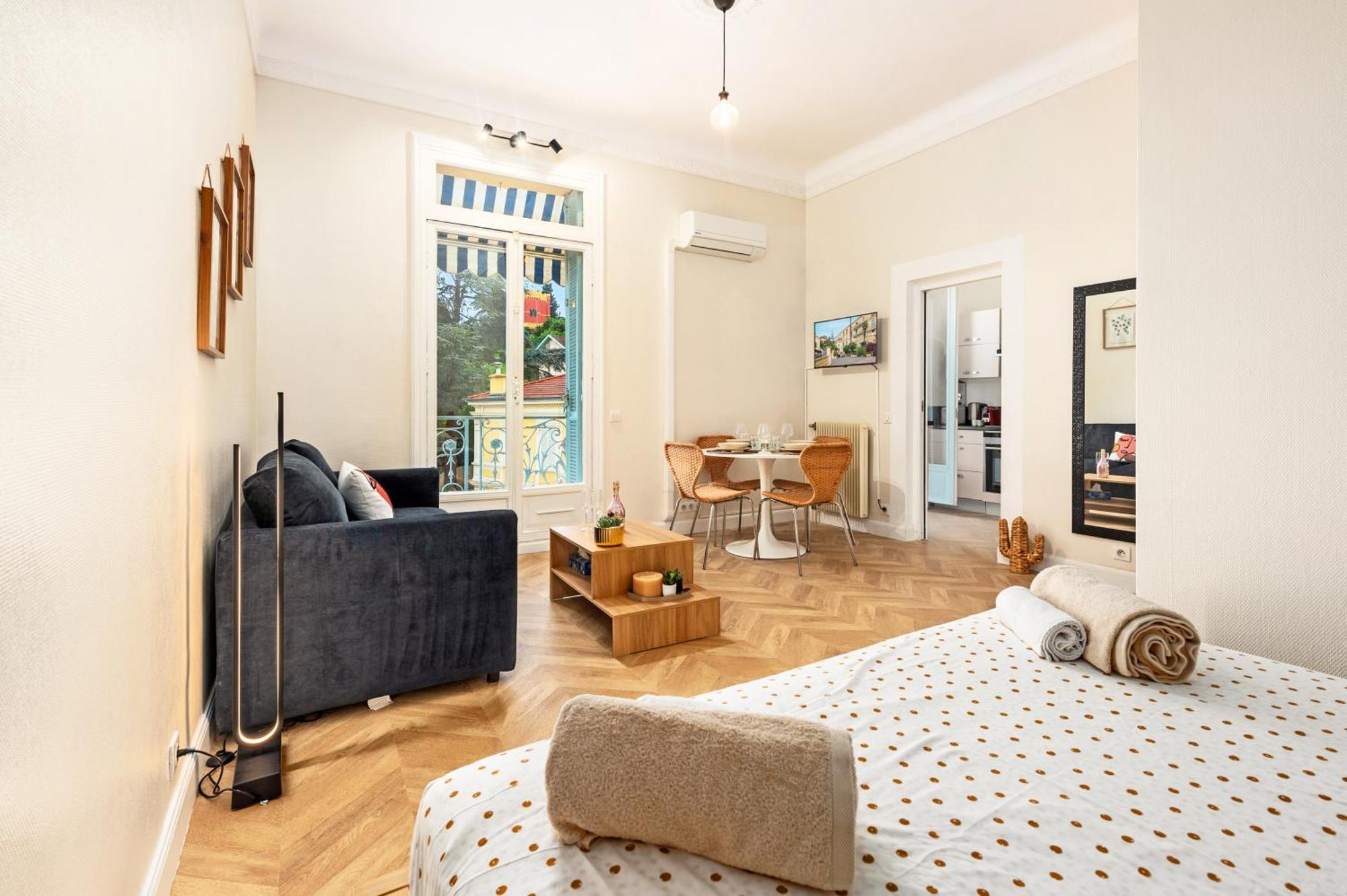 Mont Fleuri- Somptueux 2 Pieces - Parking - Menton Apartment Bagian luar foto